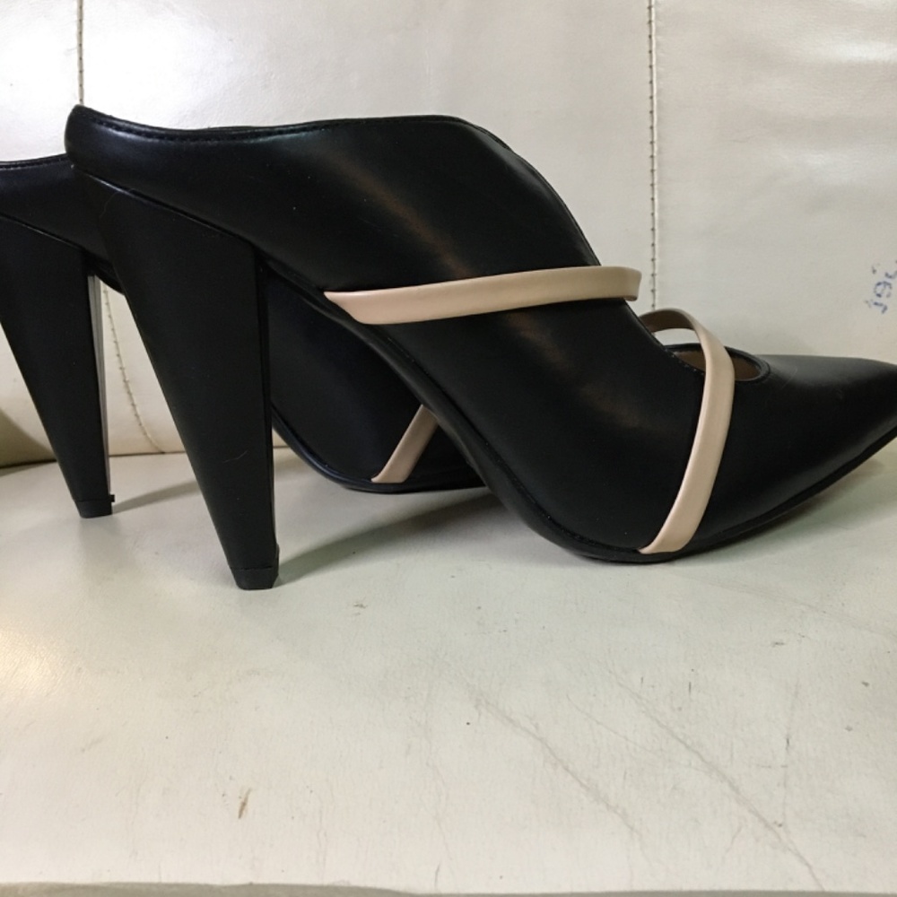 Chinese Laundry EUC black and tan strap 4 inch heel mules size 8 - Picture 10 of 12